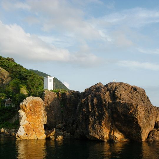 越前白浜港高佐第四防波堤照射灯