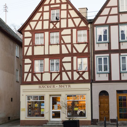 Wohn- und Geschäftshaus