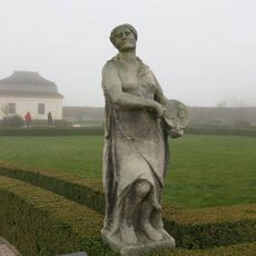 Socha alegorie Malířství v zahradě špitálu v Kuksu