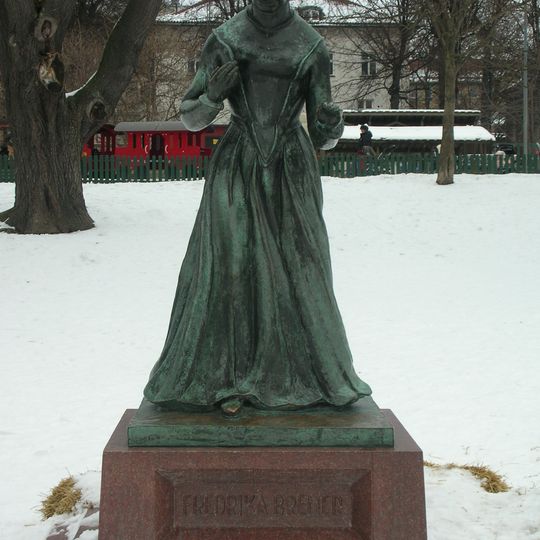 Statue of Fredrika Bremer