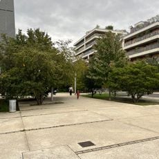 Parvis Jean Paul II