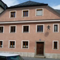 Wohnhaus und ehemaliges Magazingebäude