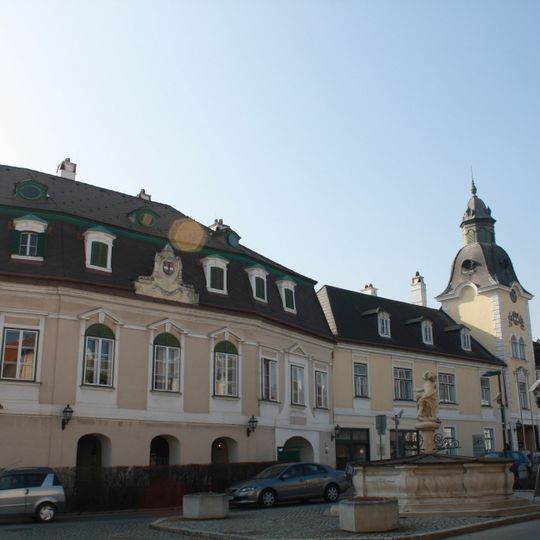 Rathaus/Gemeindeamt, sog. Bründlerhof