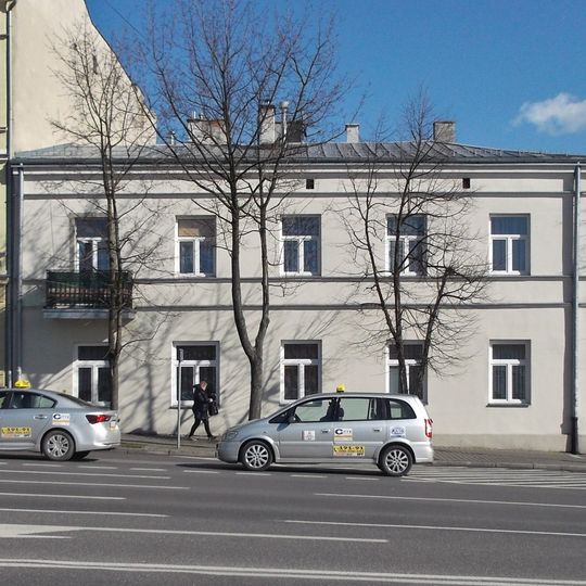 Kamienica przy Placu Niepodległości 7