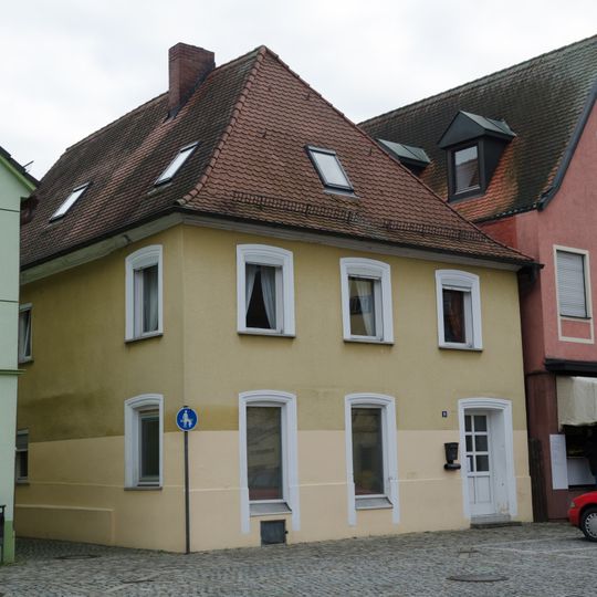 Hauptstraße 10