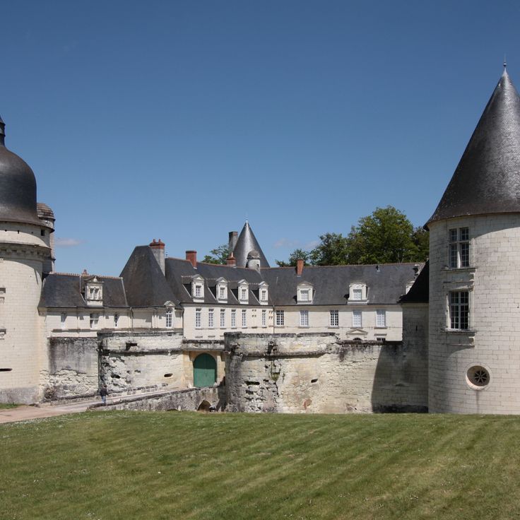 Gué-Péan Castle