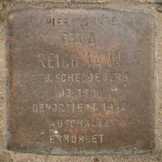 Stolperstein dedicated to Dina Reichmann