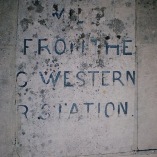 Milestone, Park Lane, at jct with Weston Road