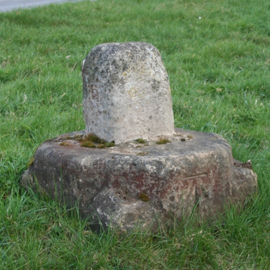 Medieval standing cross on Tanpit Lane, 150m west of Wentbank House