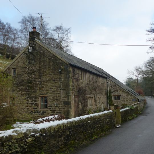Bankend Farmhouse and barn