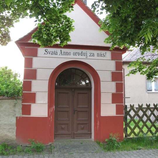 Kaple svaté Anny na návsi v Nučničkách