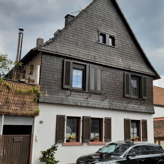 Haus Wilhelm-Leuschner-Platz 27