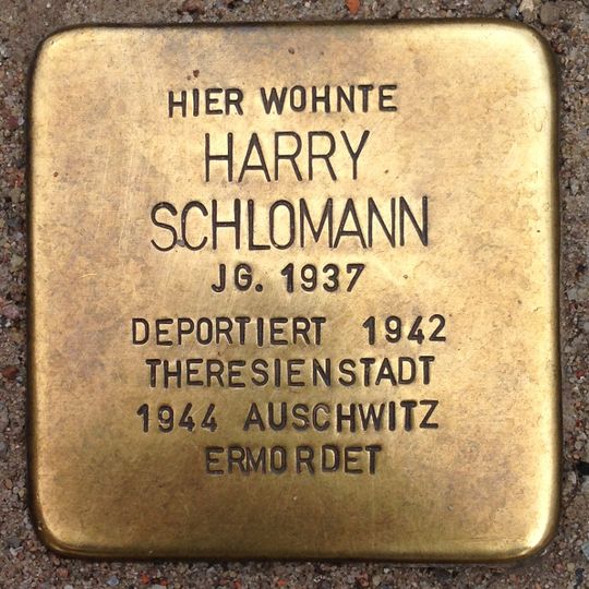 Stolperstein en memoria de Harry Schlomann