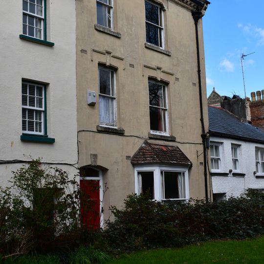 4, St Peters Terrace