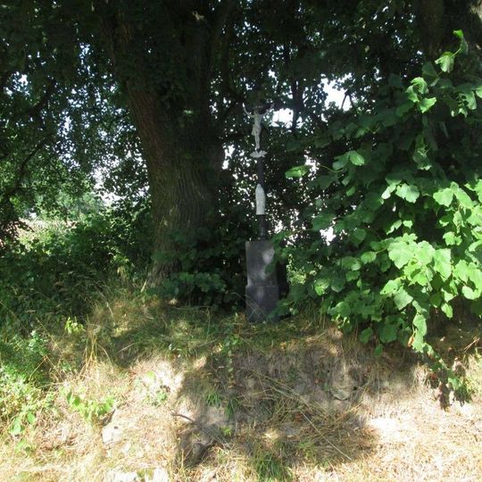 Kříž západně od Pejškova