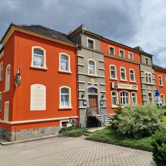 Putzkauer Schule, später Gasthof Dresdener Straße 44