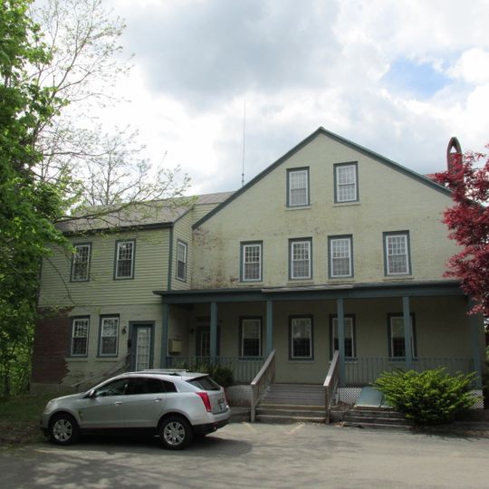 Farnum's Gate Historic District