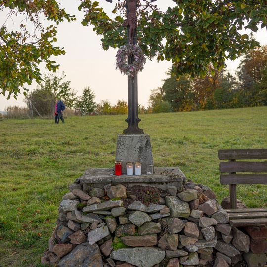 Kříž na Babinské v Kytíně