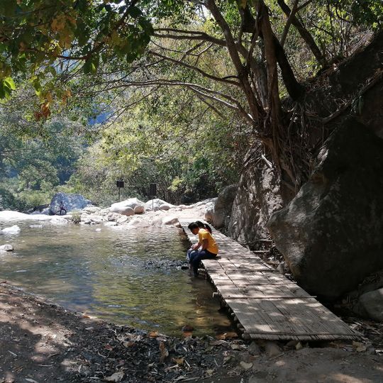Tat Luang waterfall