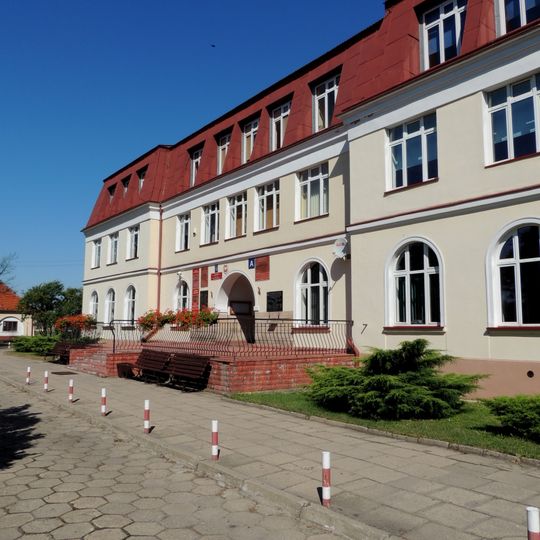 Zespół ludowej szkoły rolniczej