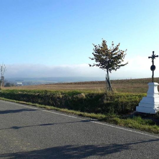Kříž nad Strannou u cesty do Žirovnice
