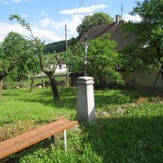 Kříž ve východní části Kovčína