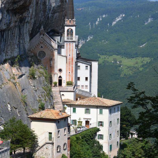 Ferrara di Monte Baldo