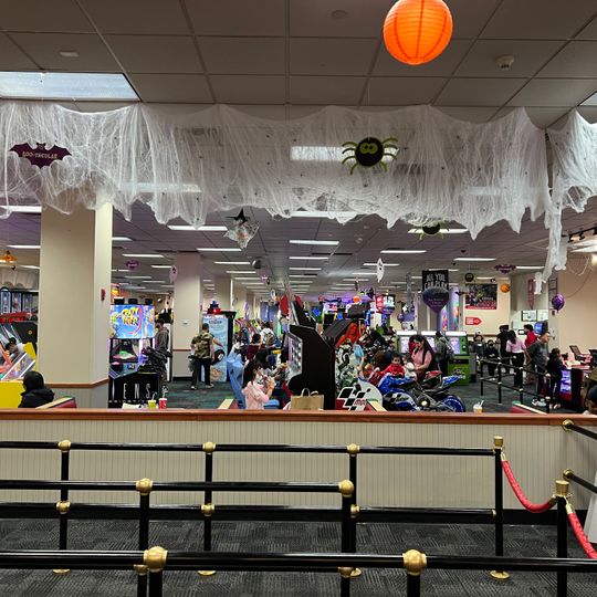 Chuck E. Cheese
