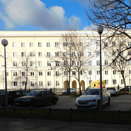 Blok przy ulicy Elektoralnej 26