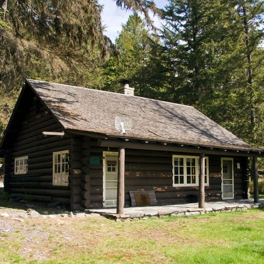 Upper Lake McDonald Ranger Station Historic District