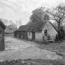 Boerderij met achterbaander, varkensstal annex stookhut