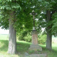 Křížek severovýchodně od Tmaně