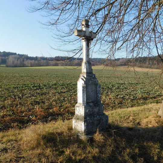 Kříž u silnice severně od Nového Rychnova