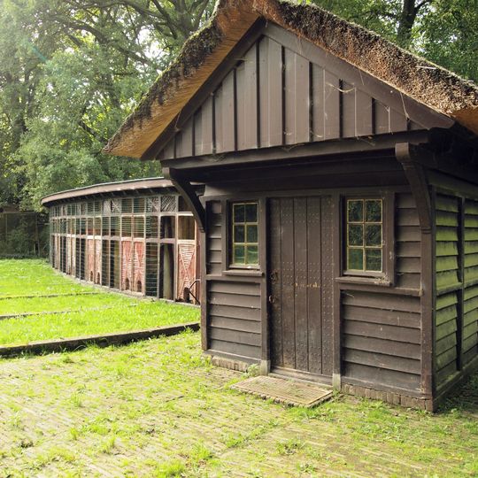 Nijenrode: voederhuisje