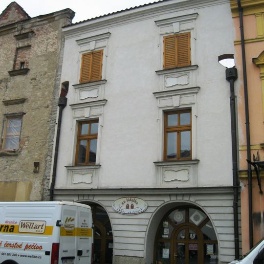 Pernštejnské náměstí 2 a 3