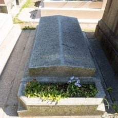 Grave of Nugues