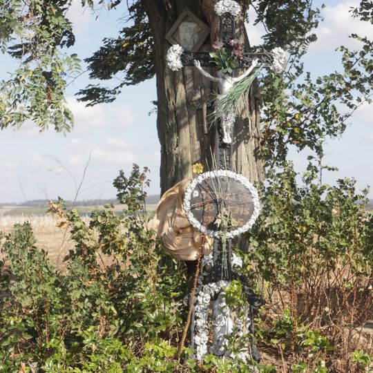 Kříž u cesty jižně od Štěpánovic