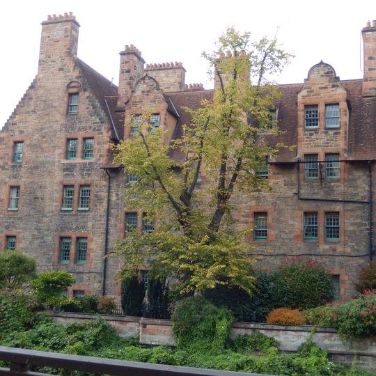 Edinburgh, Dean Village, Damside, 19-54 Well Court