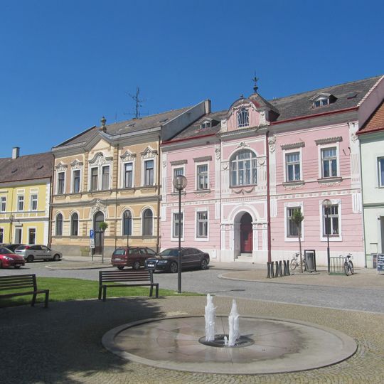 Fontána na náměstí Svatého Ondřeje v Uherském Ostrohu