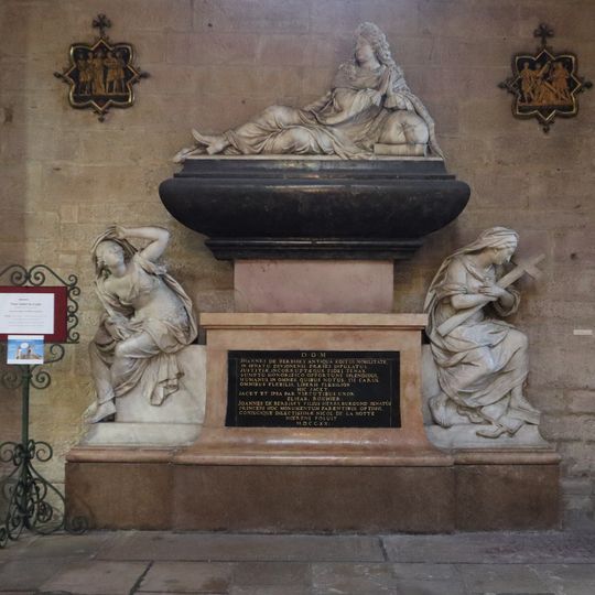 Groupe d'objets à Dijon