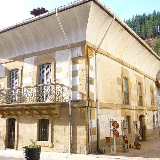 Casa De La Curia