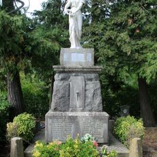 Monumento ai Caduti di Momigno