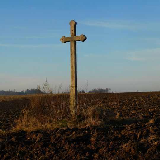 Kříž při cestě k lesu Březina v Kameničce
