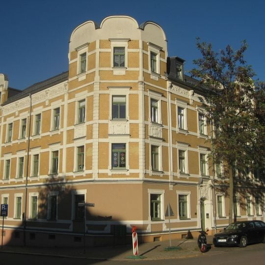 Mietshaus in geschlossener Bebauung in Ecklage Fichtestraße 35