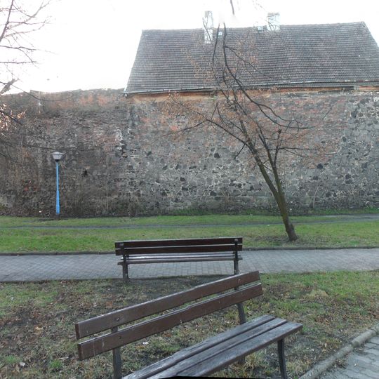 Fragmenty pierścienia murów