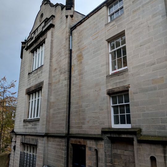 3 Ramsay Lane, Edinburgh