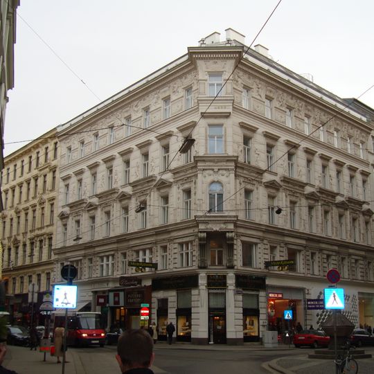 Mattoni-Hof, Vienna