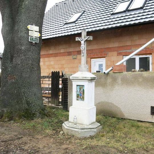 Kříž na rohu ulic Průběžná a Formanská ve Zdibech