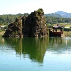 Danyang Dodamsambong