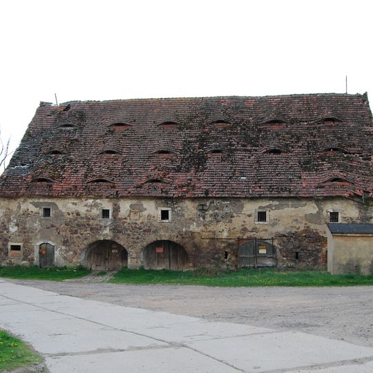 Old granary in Bystrzyca, Lwówek Śląski County